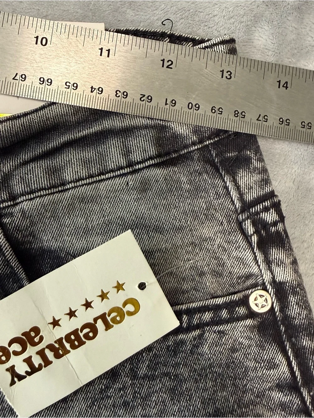 NET Celebrity Ace  Black Washed Wide-Leg Jeans with Embroidered Patches 90 style